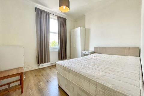 1 bedroom apartment to rent, Great Western Road, W9