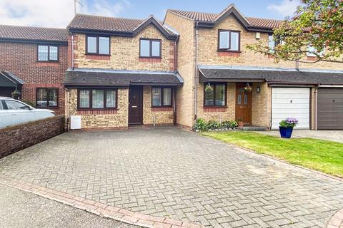 44 Elmdon Road, South Ockendon, RM15 5BF