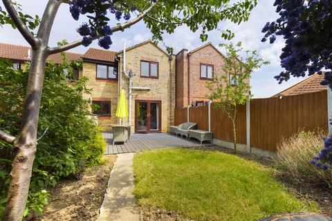 44 Elmdon Road, South Ockendon, RM15 5BF