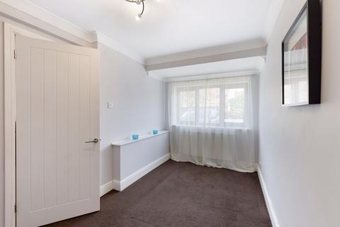 44 Elmdon Road, South Ockendon, RM15 5BF