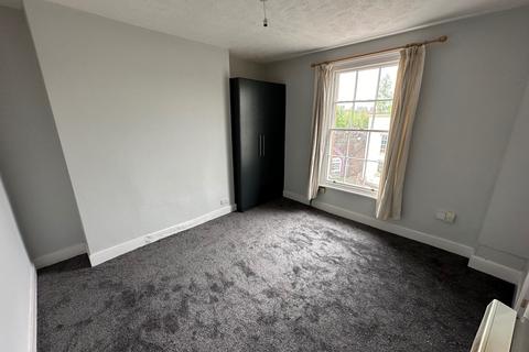 2 bedroom flat to rent, Flat 2,  Radford Road, CV31 1LX