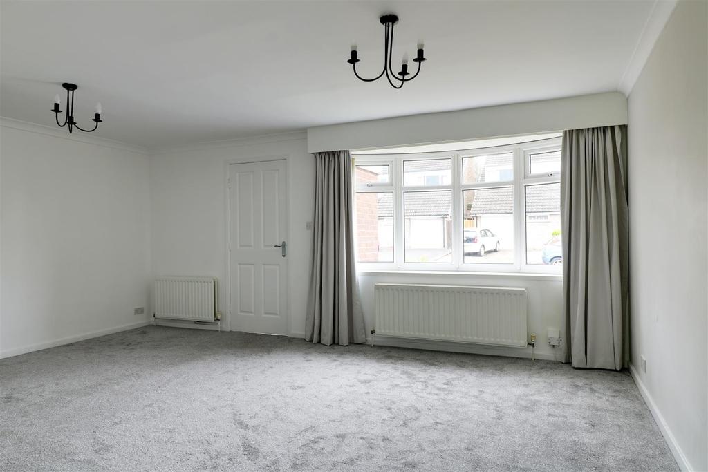 Leigh Close, Walsall 3 bed link detached house £895 pcm (£207 pw)