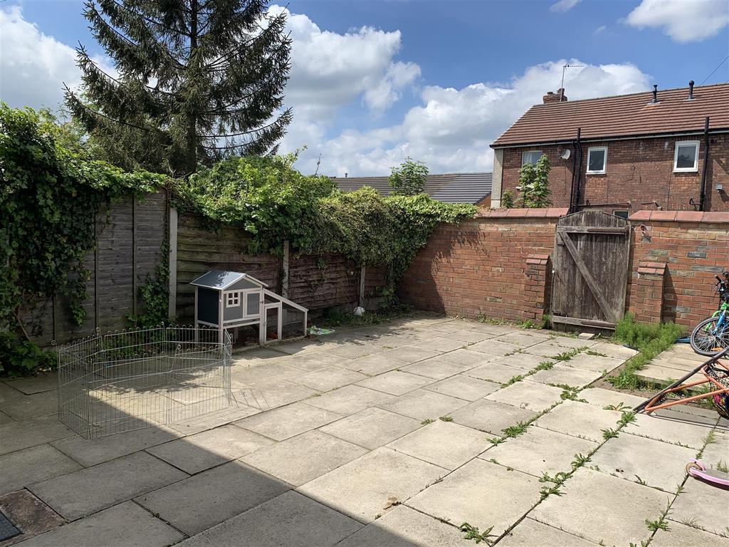 Maple Crescent, Leigh WN7 5SW 2 bed house £89,950