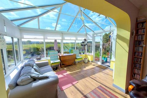 4 Berkeley Crescent, Stourport-on-severn, DY13 0HJ