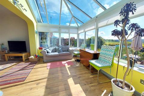 4 Berkeley Crescent, Stourport-on-severn, DY13 0HJ