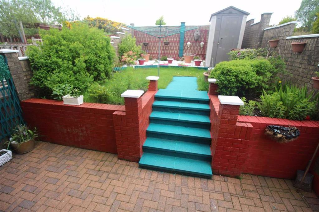 Drumillan Hill, Greenock 3 bed end of terrace house £115,000