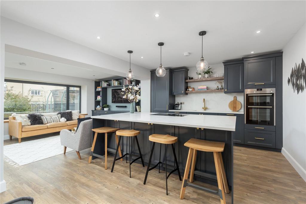 Kitchen &amp; Family