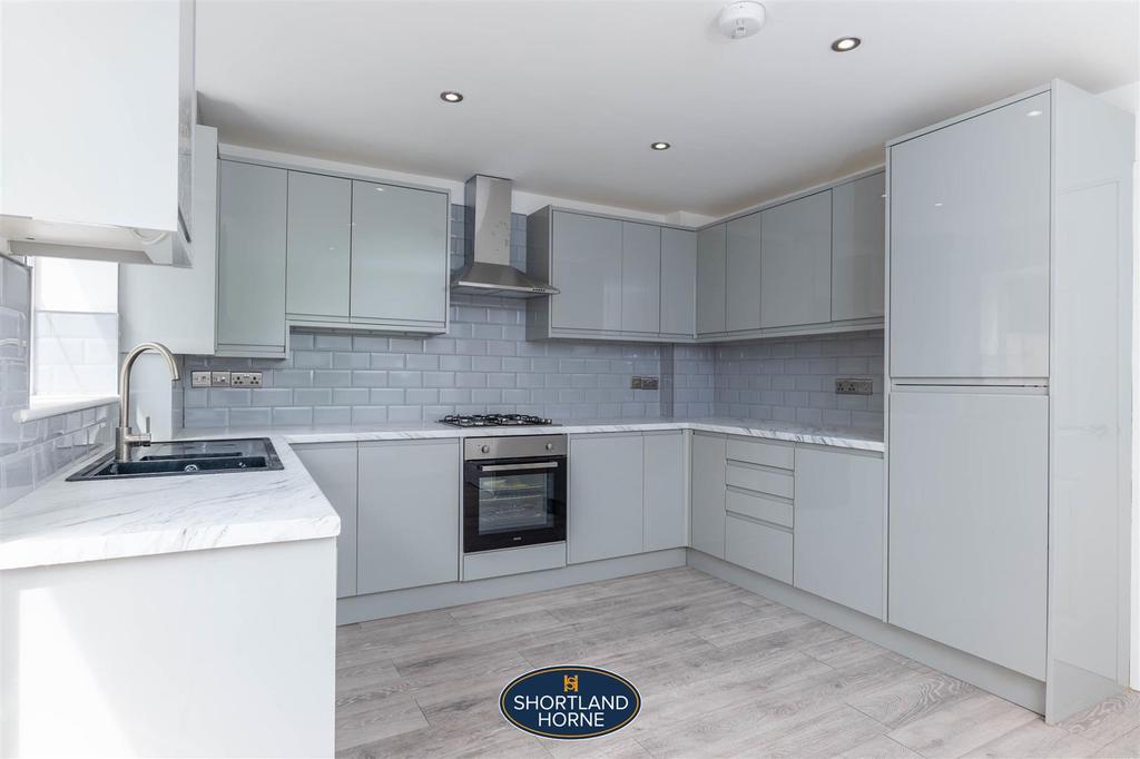 Rugby Road, Bulkington, Bedworth 3 bed semidetached house £265,000