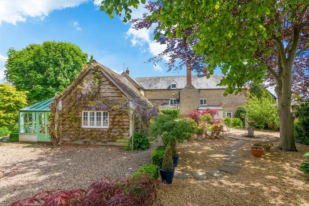 Main Street, South Littleton, Evesham, Worcestershire 6 bed detached