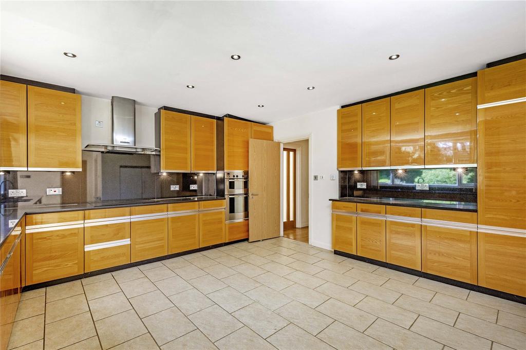 House in Kingston upon Thames - View 2