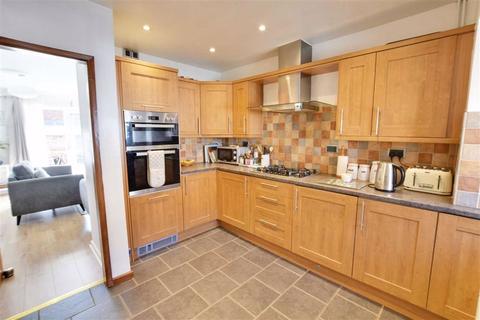 24 Middle Road, Worcester, WR2 4HT