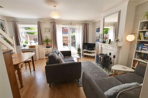 24 Middle Road, Worcester, WR2 4HT