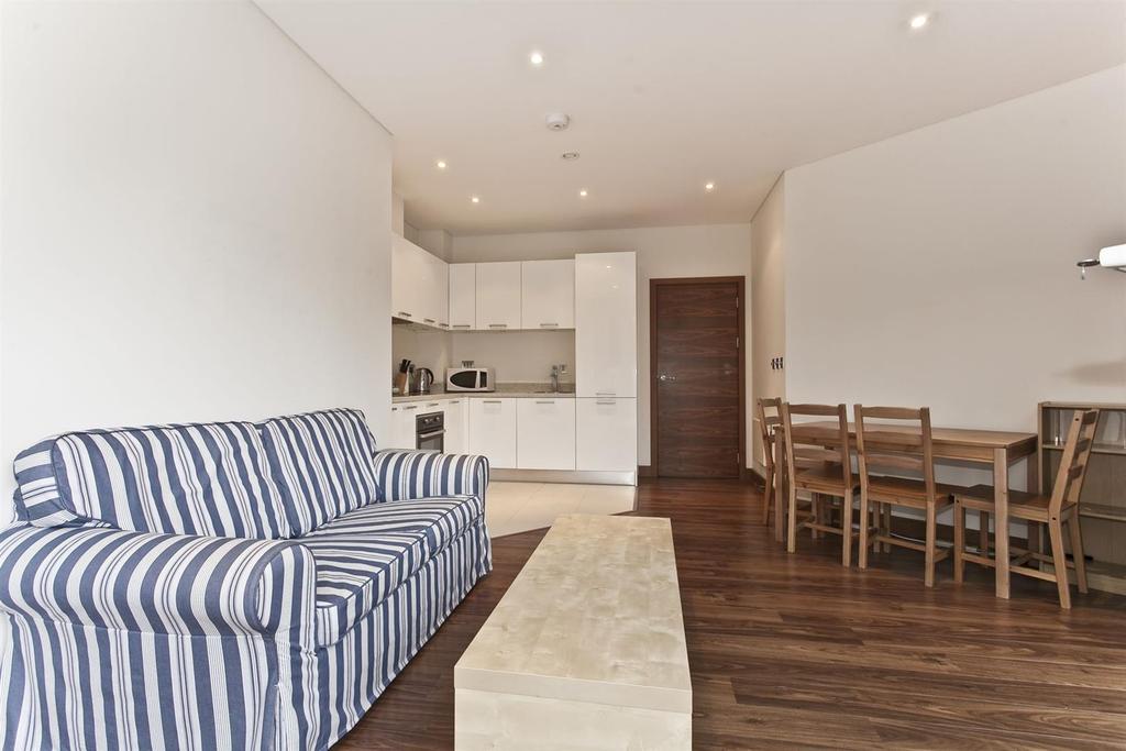 Hawker Building, Chelsea Bridge Wharf, London, SW11 1 bed apartment £