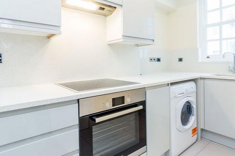 2 bedroom flat to rent, W1T