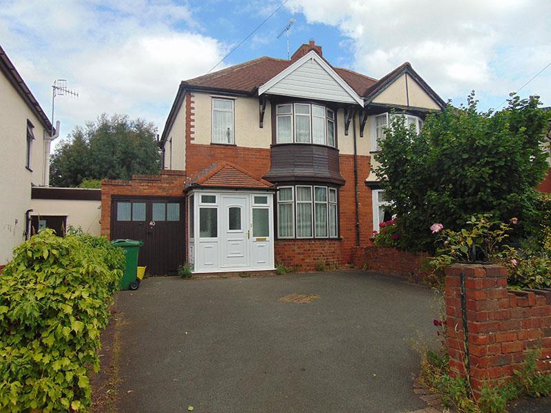 Shepherds Brook Road, Stourbridge 3 bed semidetached house £695 pcm