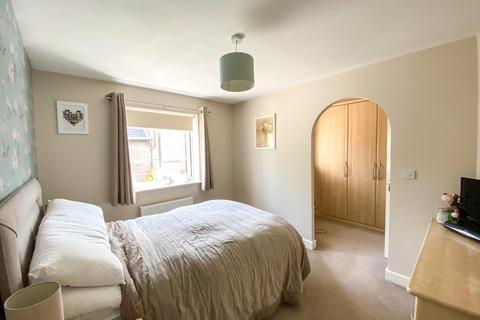 15 Badger Lane, Grange Park, Northampton, NN4 5DH