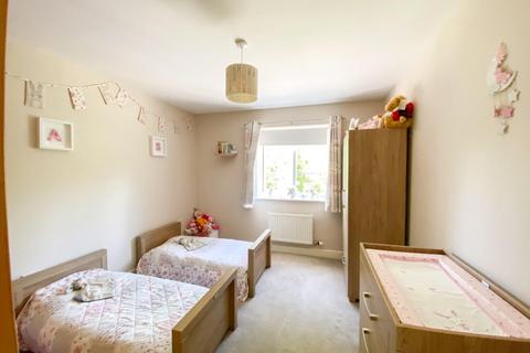 15 Badger Lane, Grange Park, Northampton, NN4 5DH