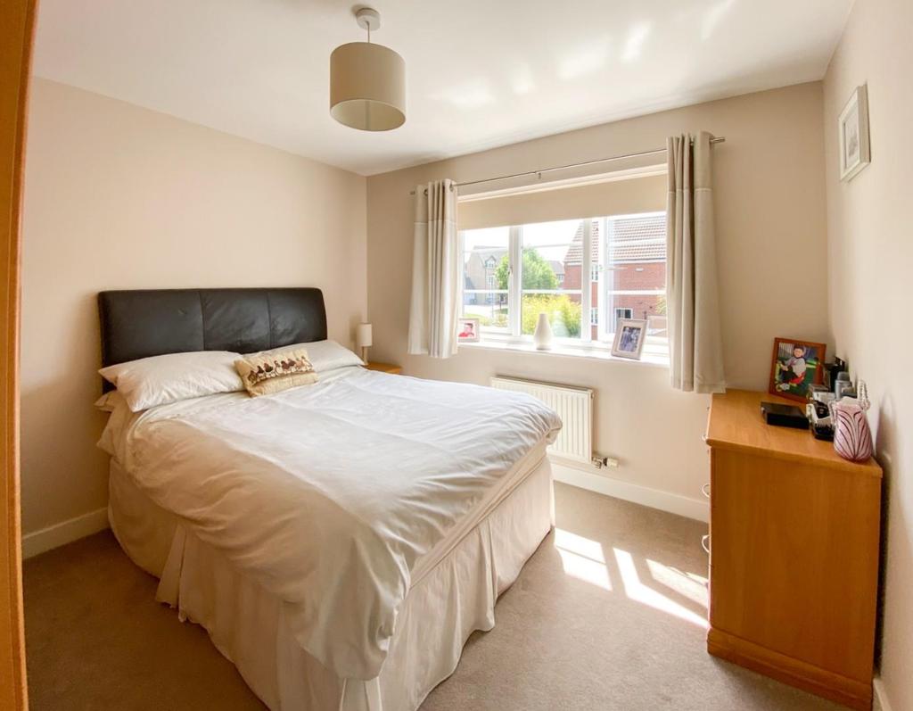 Bed 3.jpg