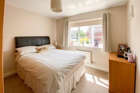 15 Badger Lane, Grange Park, Northampton, NN4 5DH