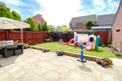 15 Badger Lane, Grange Park, Northampton, NN4 5DH