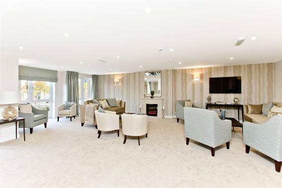Residents' Lounge JG .jpg