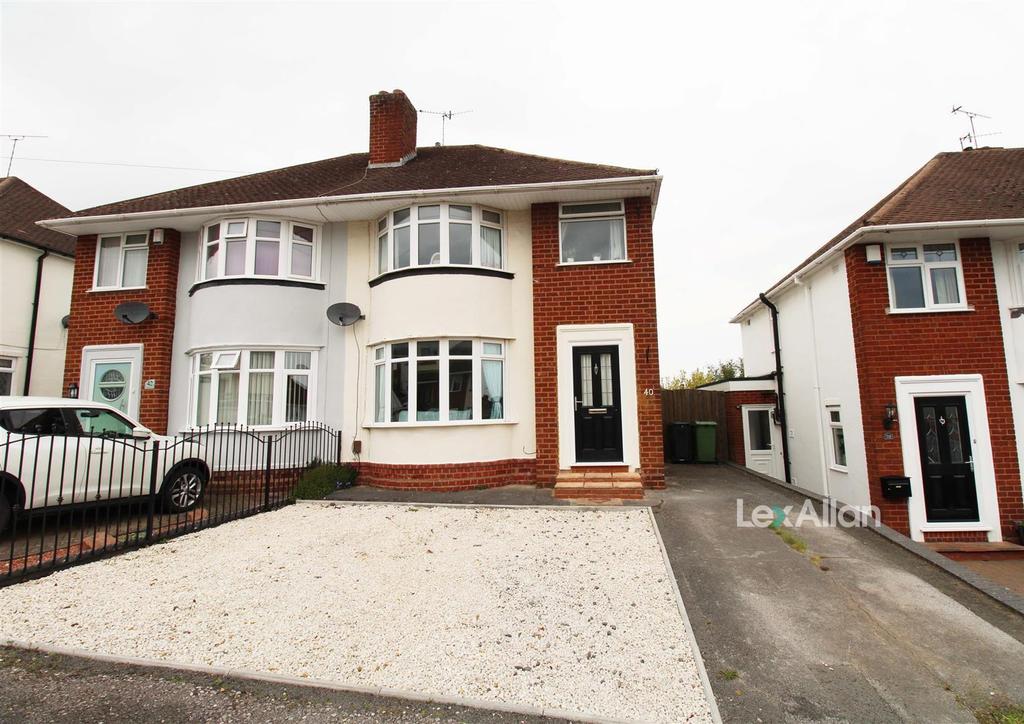 Gilbanks Road, Wollaston, Stourbridge 3 bed semidetached house £250,000