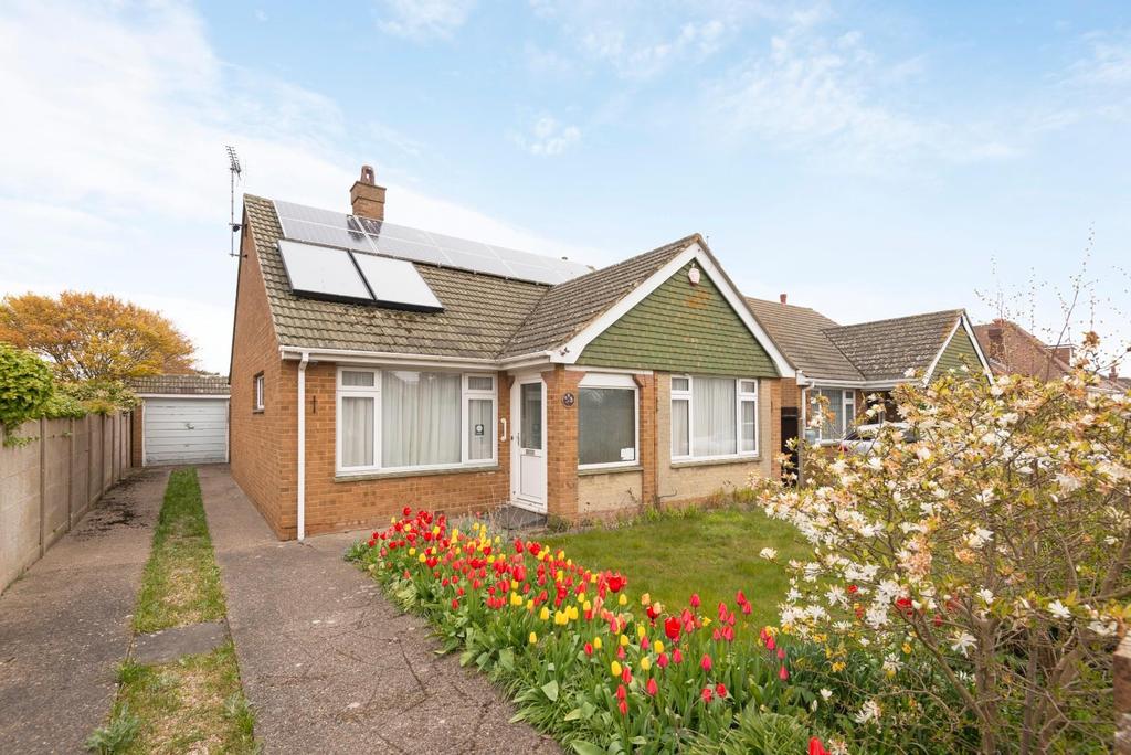 Sea View Road, Broadstairs 2 bed detached bungalow £450,000