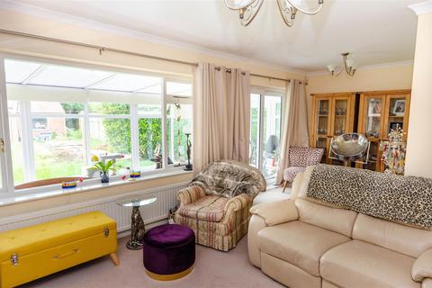 3 Carrs Meadow, Withernsea, HU19 2EL