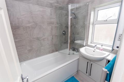 3 Carrs Meadow, Withernsea, HU19 2EL