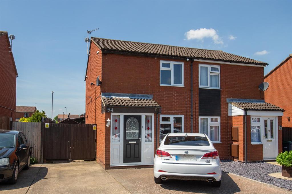 Bunting Road, Luton 2 bed semidetached house £250,000