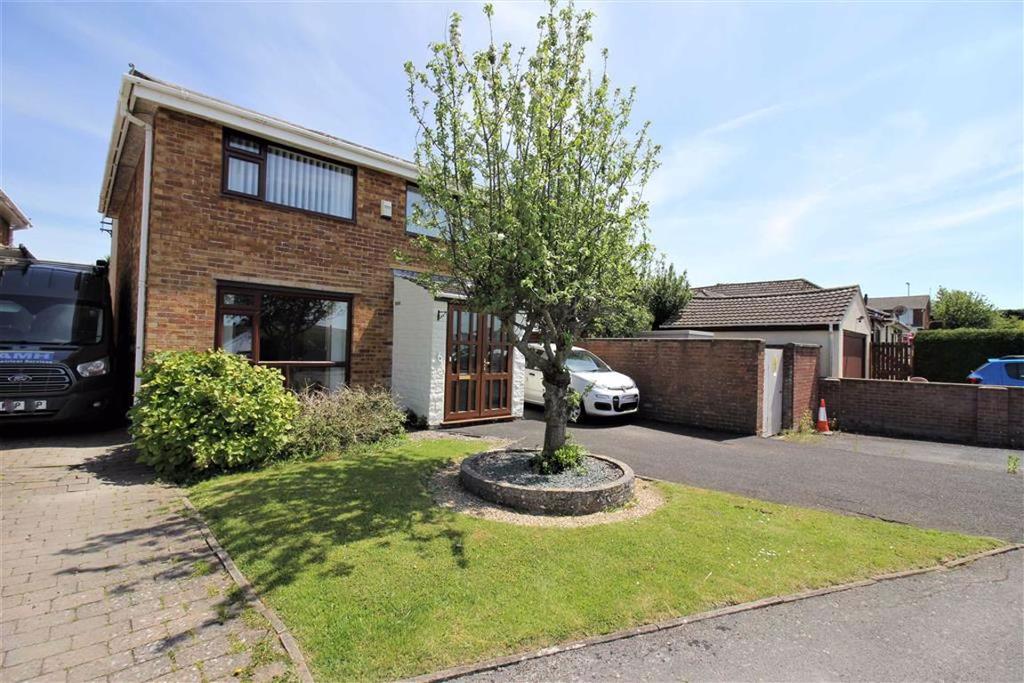 EXTENDED FAMILY HOME ON BLEADON HILL 3 bed detached house £310,000