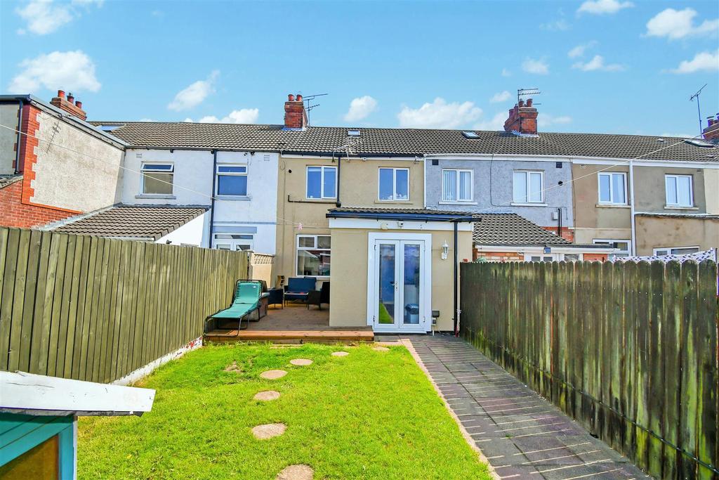 Lake Drive, Hull 3 bed terraced house £135,000