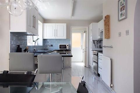 31 Broadmanor, Pocklington, York, YO42 2GA