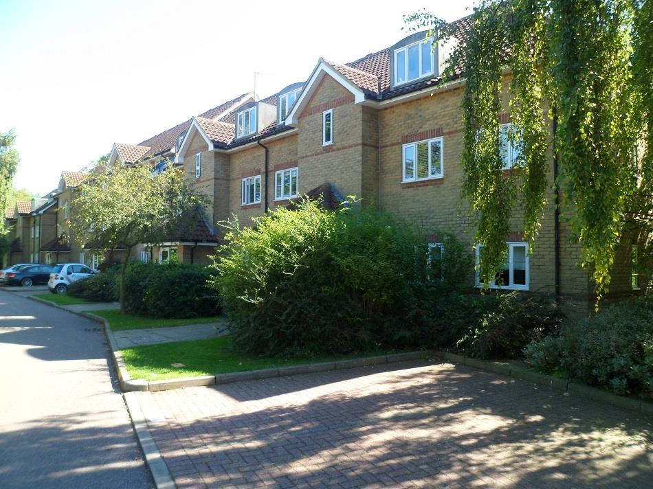 Riverside Court, Harlow 1 bed flat £825 pcm (£190 pw)