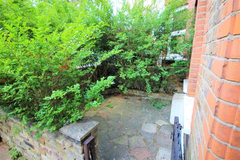 37 Theydon Street, Walthamstow, London, E17 8EN