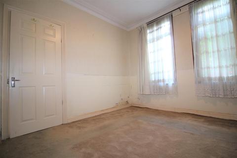 37 Theydon Street, Walthamstow, London, E17 8EN