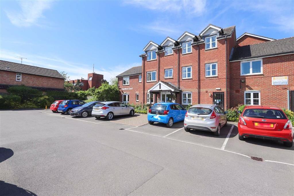 Hamilton Court, Lammas Walk, Leighton Buzzard 2 bed retirement property