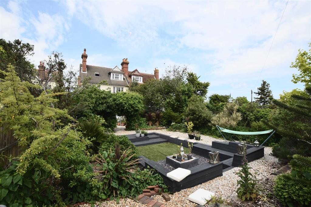 Tower Road West, St. LeonardsOnSea 6 bed semidetached house £750,000