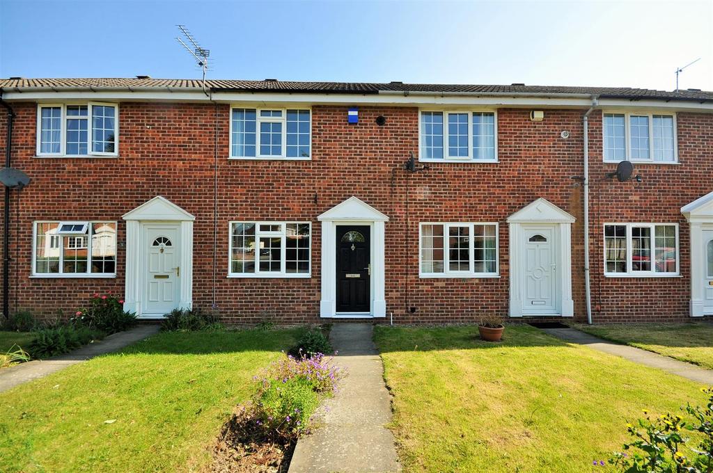 Fairfax Croft, Copmanthorpe, York 2 bed terraced house £825 pcm (£190 pw)