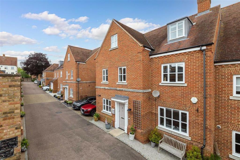 Kitchen Garden Court, Hitchin... 4 bed terraced house £795,000