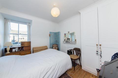 3 bedroom flat to rent, Howitt Road, Belsize Park NW3