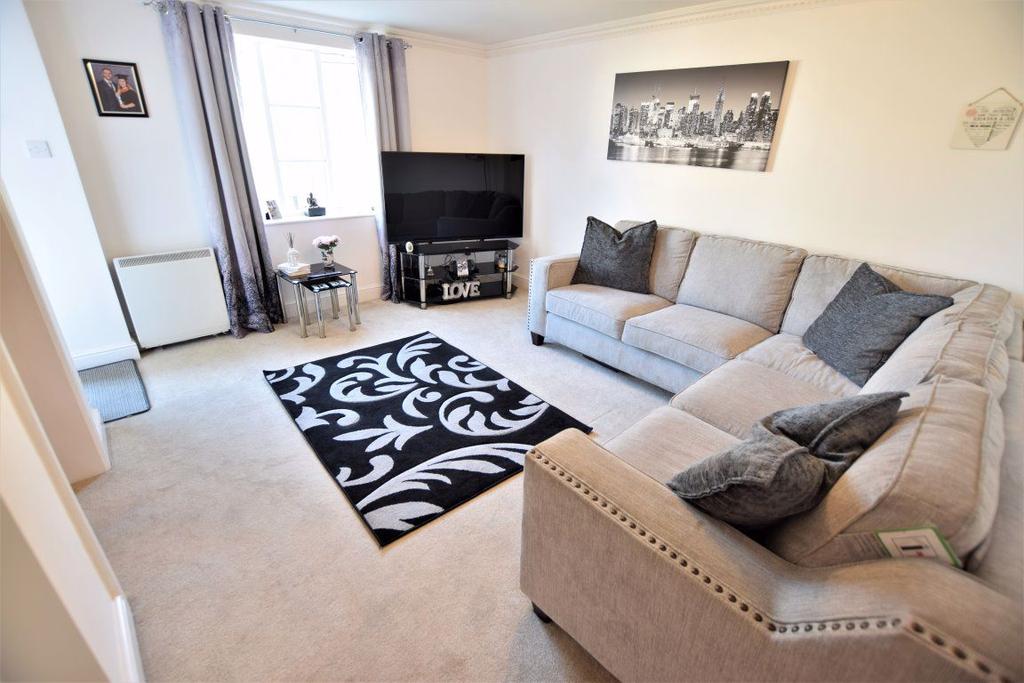 West Hill Court, Portishead 2 bed flat £875 pcm (£202 pw)