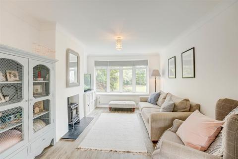 99 Beech Avenue, Keyworth, Nottingham, NG12 5DE