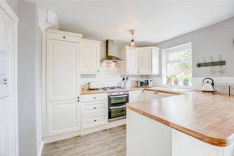 99 Beech Avenue, Keyworth, Nottingham, NG12 5DE