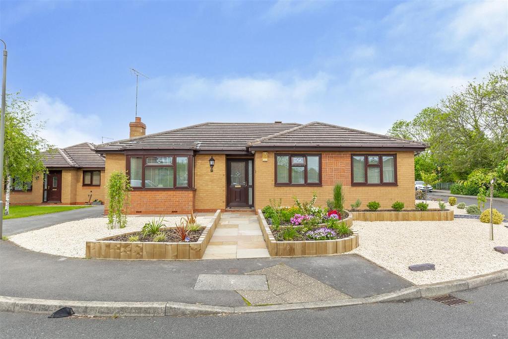 Sandwell Close, Long Eaton 3 bed detached bungalow for sale £400,000