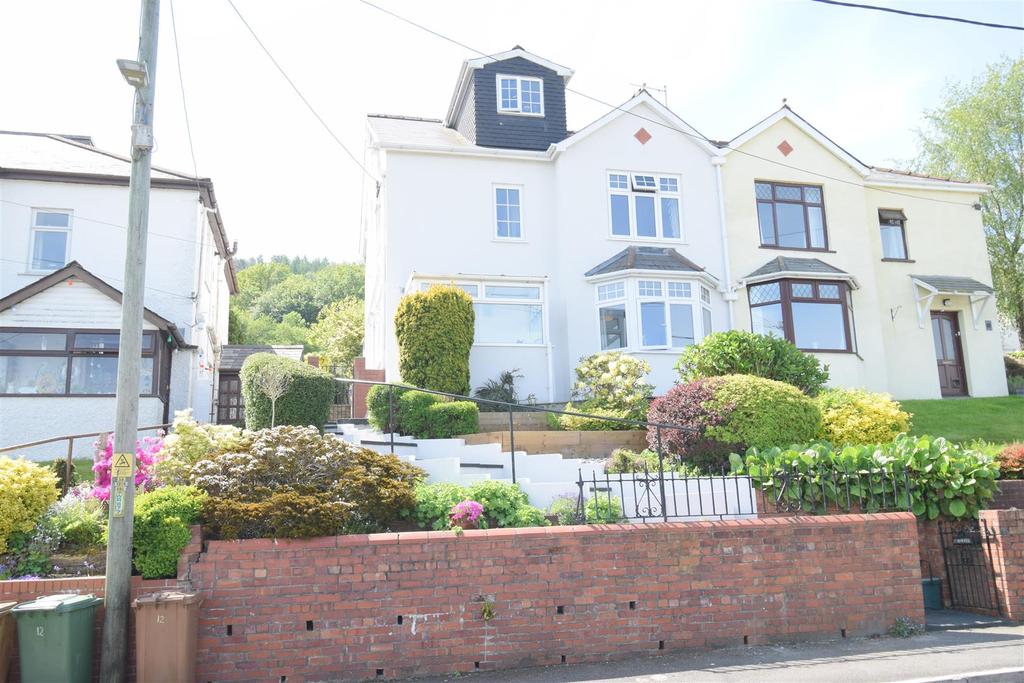 Warren Drive, Caerphilly 4 bed semidetached house £395,000
