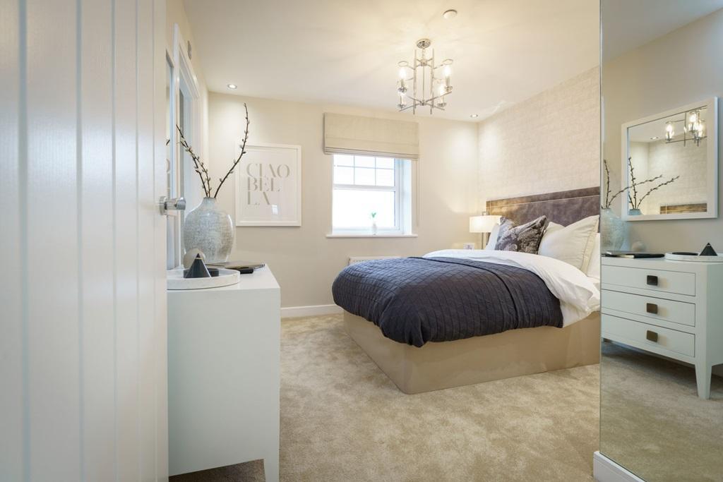 Double bedroom looks out onto the garden