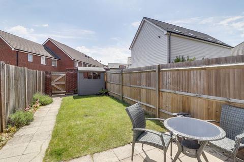 6 Choir Close, Wainscott, Rochester, ME3 8FQ