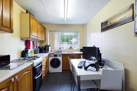 81 Defoe Drive, Stoke-on-trent, ST3 5HN