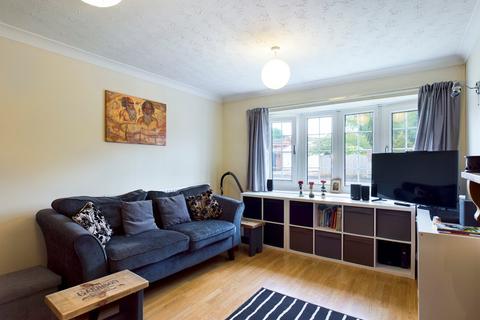 81 Defoe Drive, Stoke-on-trent, ST3 5HN